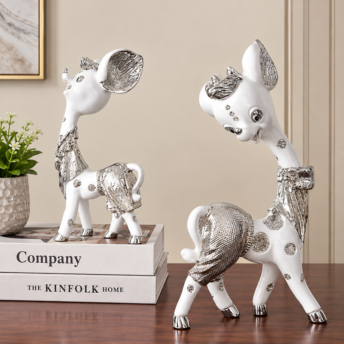 Luxury Little Deer Statue Gold Resin Sika Deer Sculpture