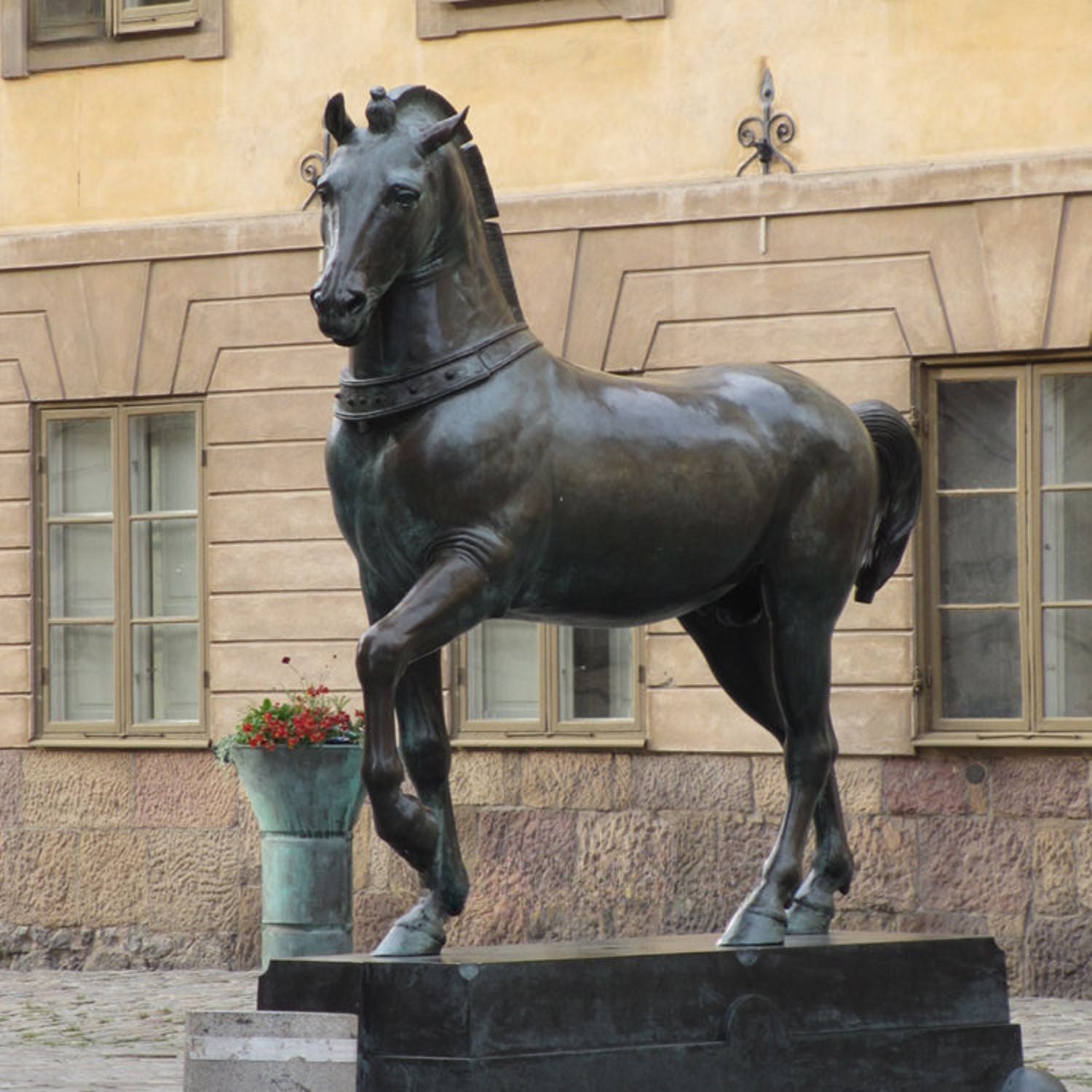 Brass Bronze Horse Statue Life Size Floor Sculpture