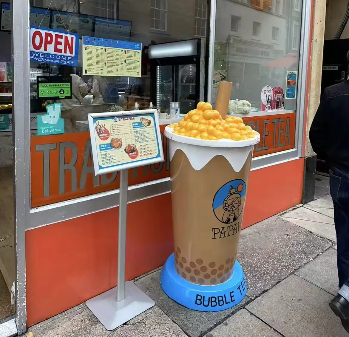 Modern Resin Bubble Tea Statue Large Outdoor Fiberglass Boba Cup