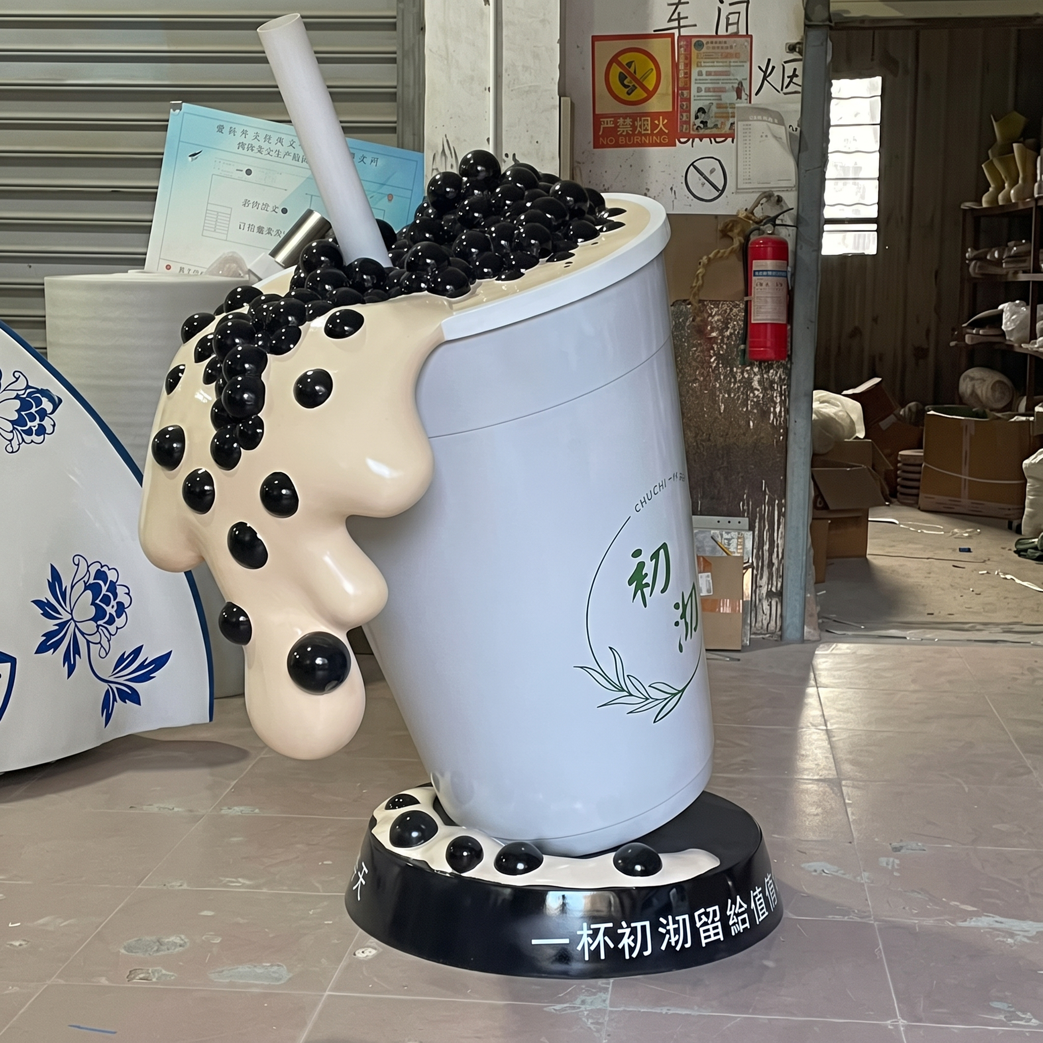 Modern Resin Bubble Tea Statue Large Outdoor Fiberglass Boba Cup