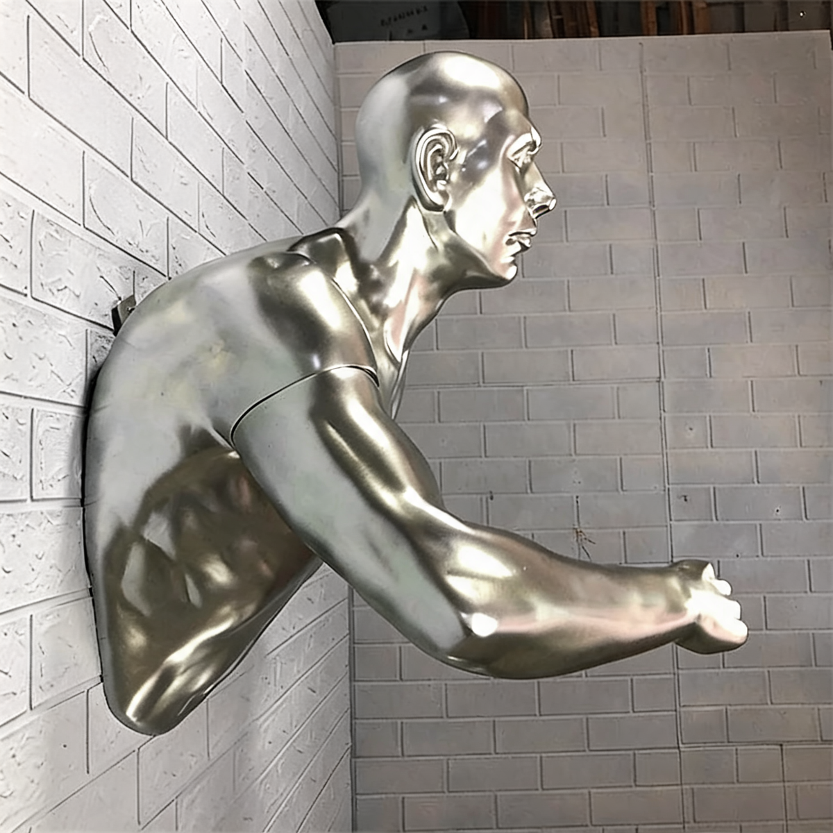 Three-Figure Resin Wall Sculpture Hanging Ornament