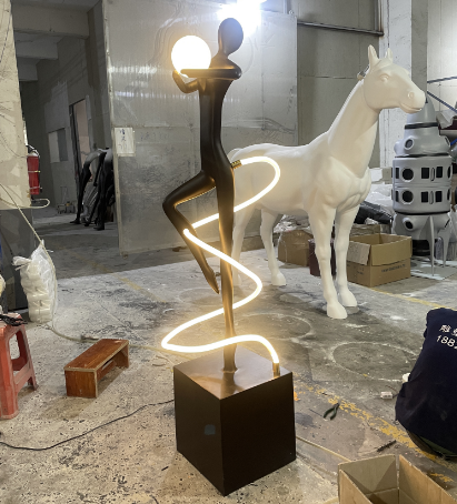 Hotel Minimalist Designer Resin Sculpture Floor Lamp